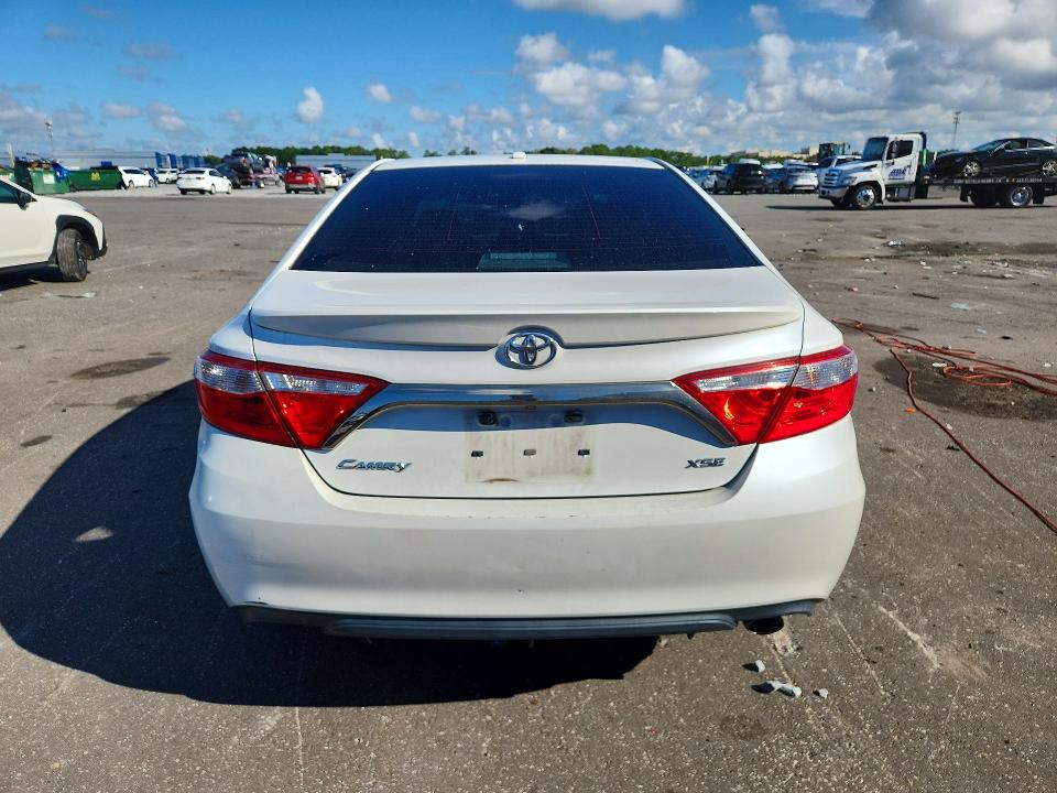 2017 Toyota Camry მანქანა იყიდება აუქციონზე, vin: 4T1BF1FK0HU423747, აუქციონის ნომერი: 70052726