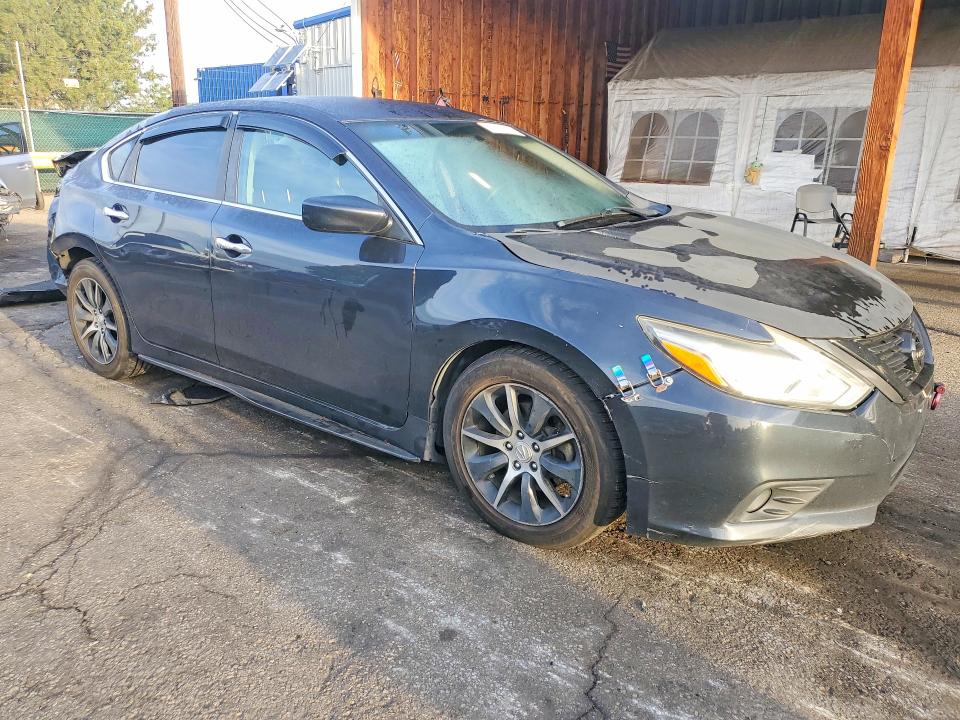 70134096 :رقم المزاد ، 1N4AL3AP8HC114708 vin ، 2017 Nissan Altima مزاد بيع