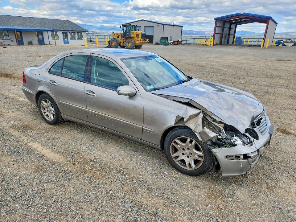 2006 Mercedes-benz E მანქანა იყიდება აუქციონზე, vin: WDBUF26J06A895535, აუქციონის ნომერი: 67576856