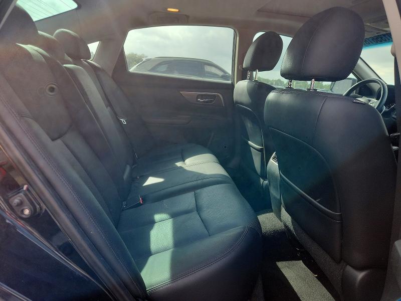 70135616 :رقم المزاد ، 1N4AL3AP4FC231604 vin ، 2015 Nissan Altima مزاد بيع