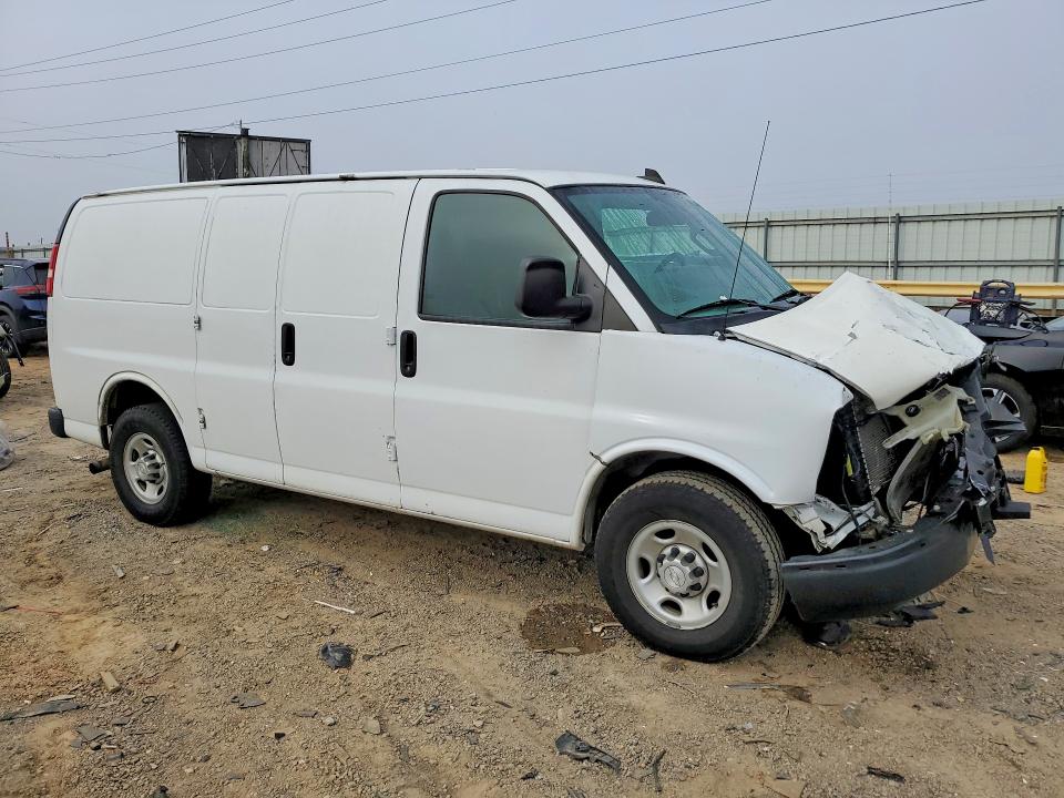 70825346 :رقم المزاد ، 1GCWGAFF9G1149163 vin ، 2016 Chevrolet Express G2500 مزاد بيع