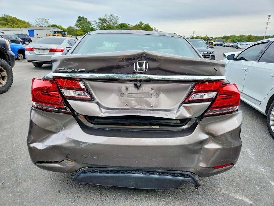 Продажа на аукционе авто 2013 Honda Civic, vin: 2HGFB2F57DH572205, номер лота: 70312346