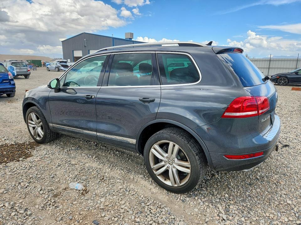 69823826 :رقم المزاد ، WVGEP9BP7ED001478 vin ، 2014 Volkswagen Touareg مزاد بيع