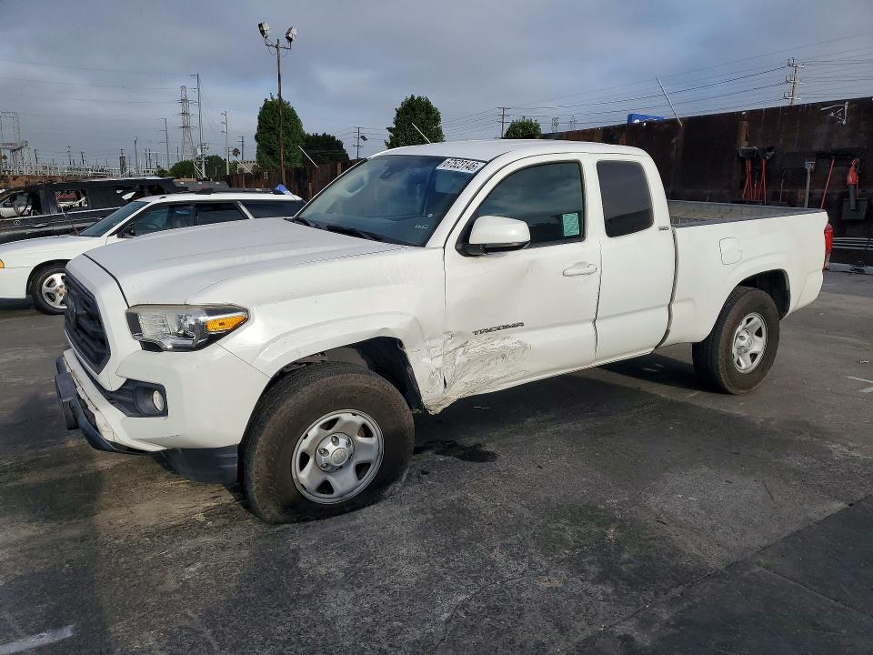 2018 Toyota Tacoma მანქანა იყიდება აუქციონზე, vin: 5TFRX5GN8JX122986, აუქციონის ნომერი: 67523146