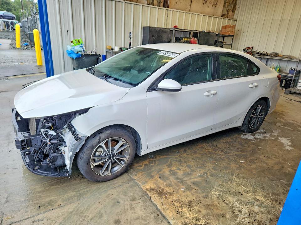 70113446 :رقم المزاد ، 3KPF24AD9RE768898 vin ، 2024 Kia Forte مزاد بيع