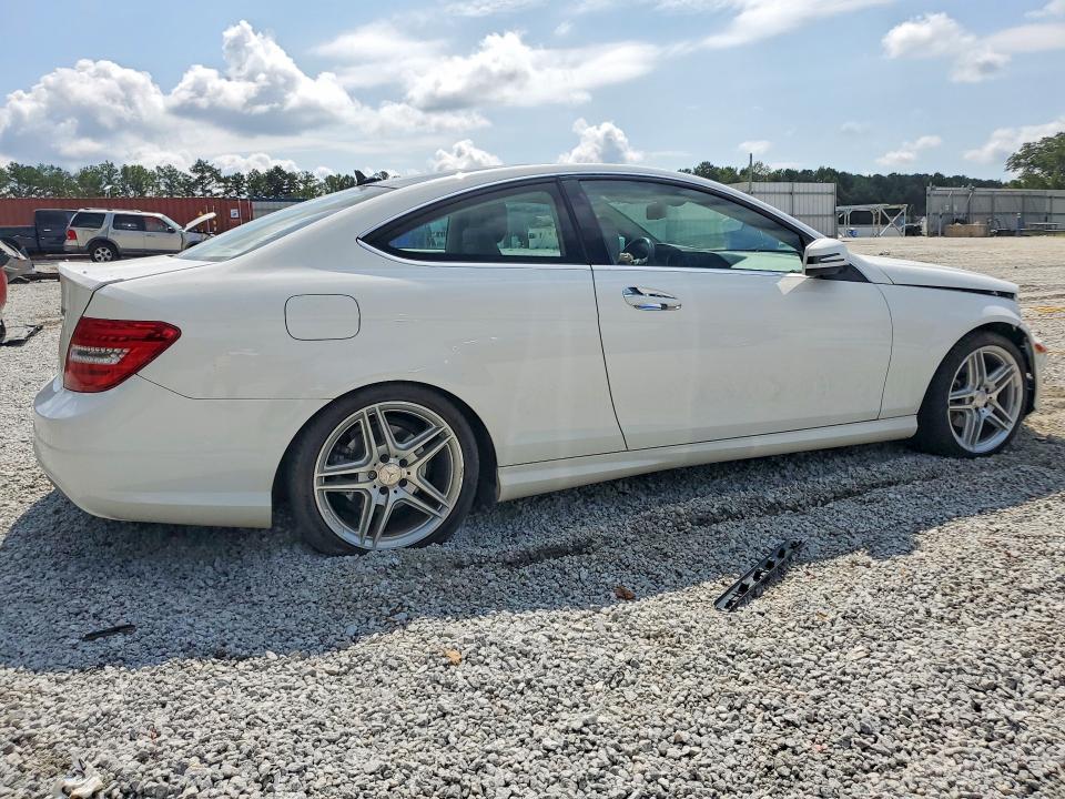 Продажа на аукционе авто 2014 Mercedes-benz C, vin: WDDGJ4HB7EG183569, номер лота: 69983356