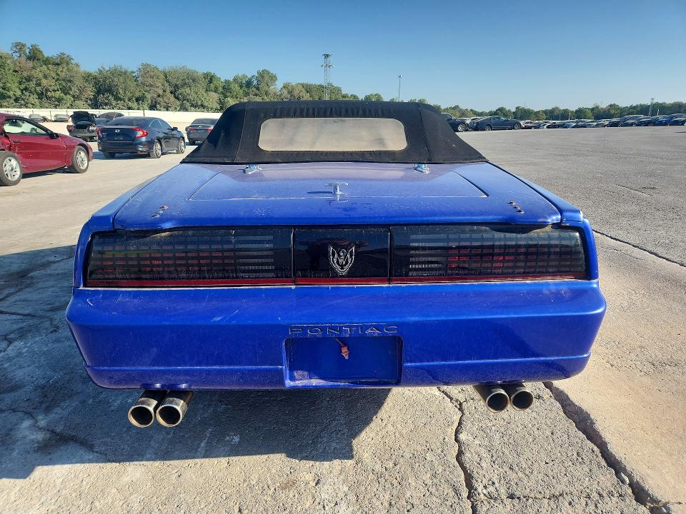 68084126 :رقم المزاد ، 1G2FW87F4FL203681 vin ، 1985 Pontiac Firebird مزاد بيع