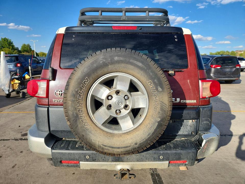 2008 Toyota Fj Cruiser მანქანა იყიდება აუქციონზე, vin: JTEBU11F88K054423, აუქციონის ნომერი: 68816476