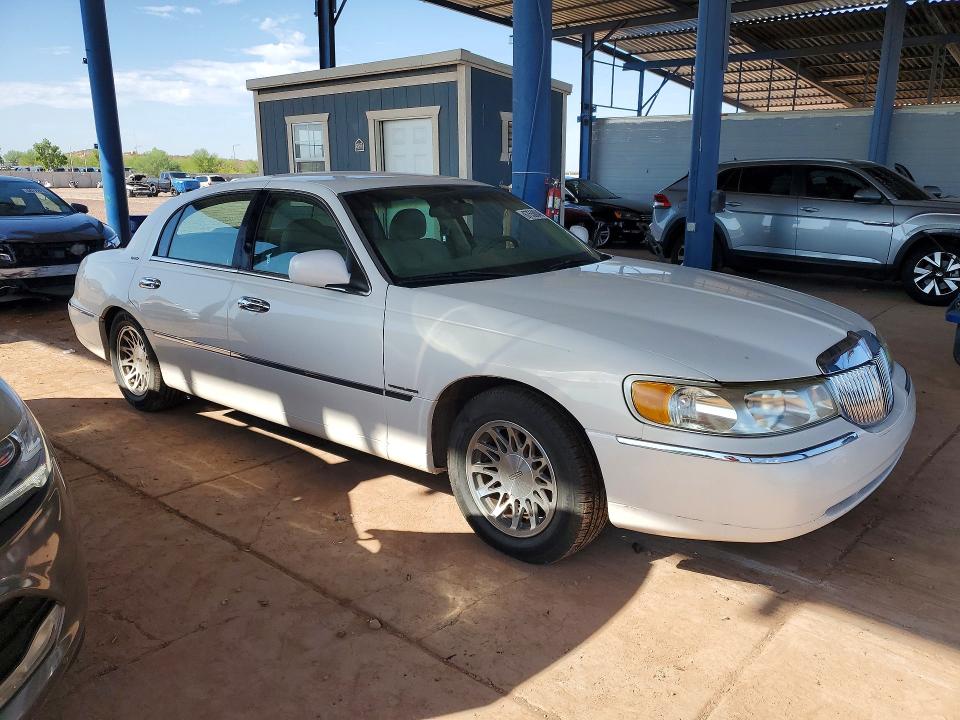 Aukcja sprzedaży 2000 Lincoln Town Car, vin: 1LNHM82W6YY902586, numer aukcji: 67558046