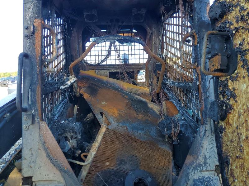 68735746 :رقم المزاد ، 1T0333GMCKF349871 vin ، 2019 John Deere 333g مزاد بيع