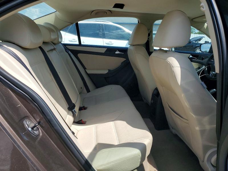 2011 Volkswagen Jetta მანქანა იყიდება აუქციონზე, vin: 3VWBX7AJ4BM375438, აუქციონის ნომერი: 67332166