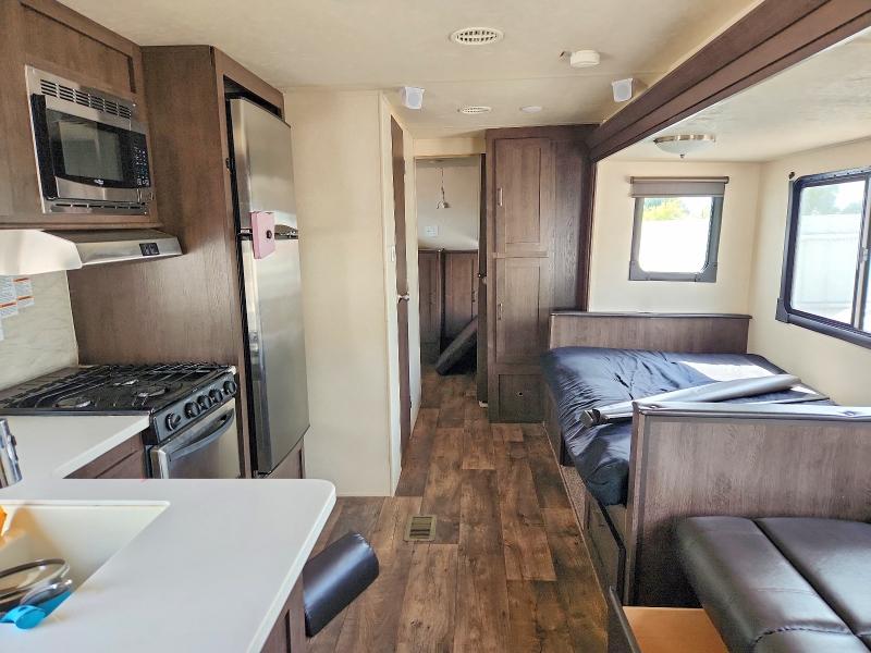 Продажа на аукционе авто 2018 Forest River Salem Travel Trailer, vin: 4X4TSMF26JA322123, номер лота: 68177956