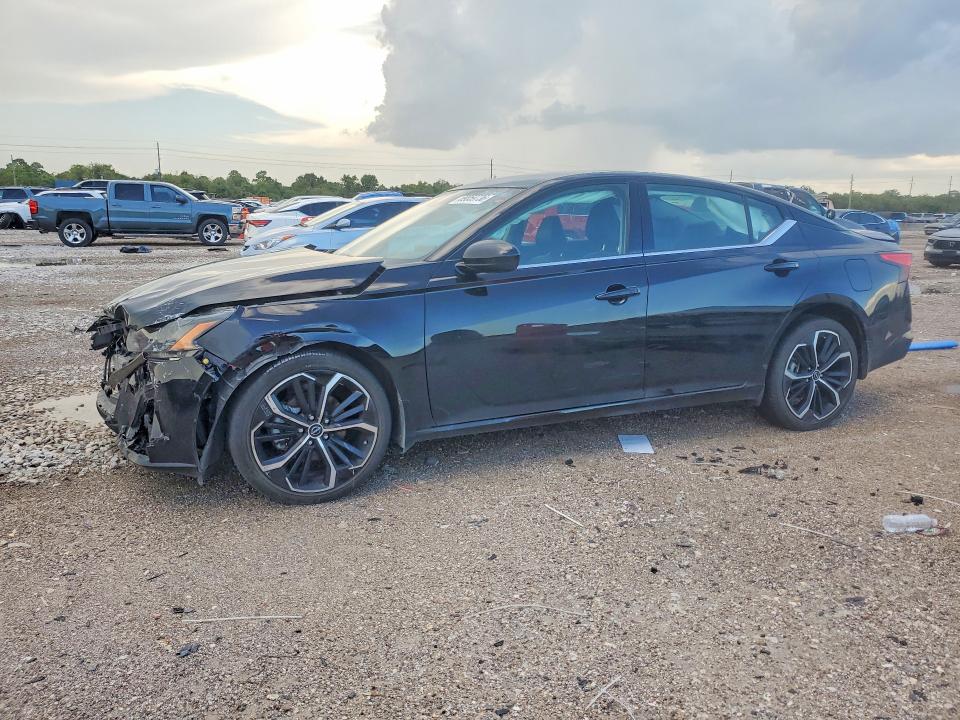 Auction sale of the 2024 Nissan Altima, vin: 1N4BL4CW6RN390289, lot number: 69059736