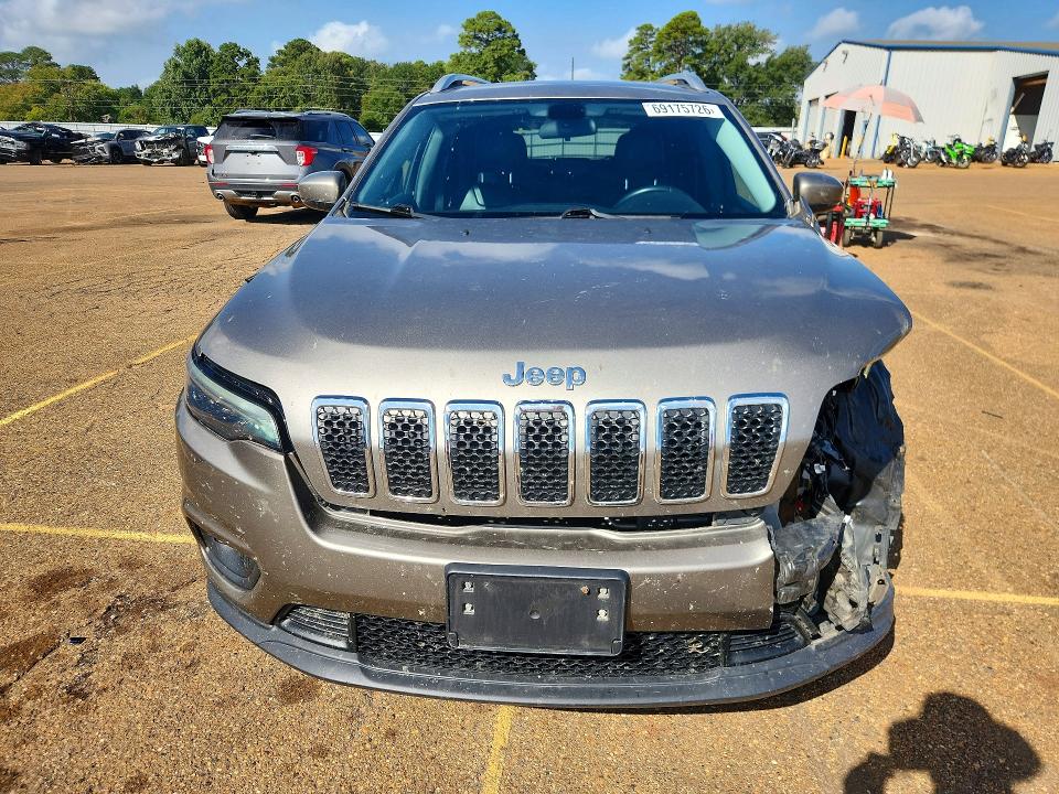 2019 Jeep Cherokee მანქანა იყიდება აუქციონზე, vin: 1C4PJLLB3KD312769, აუქციონის ნომერი: 69175726