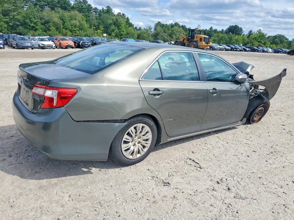 67827756 :رقم المزاد ، 4T4BF1FK4ER353722 vin ، 2014 Toyota Camry مزاد بيع