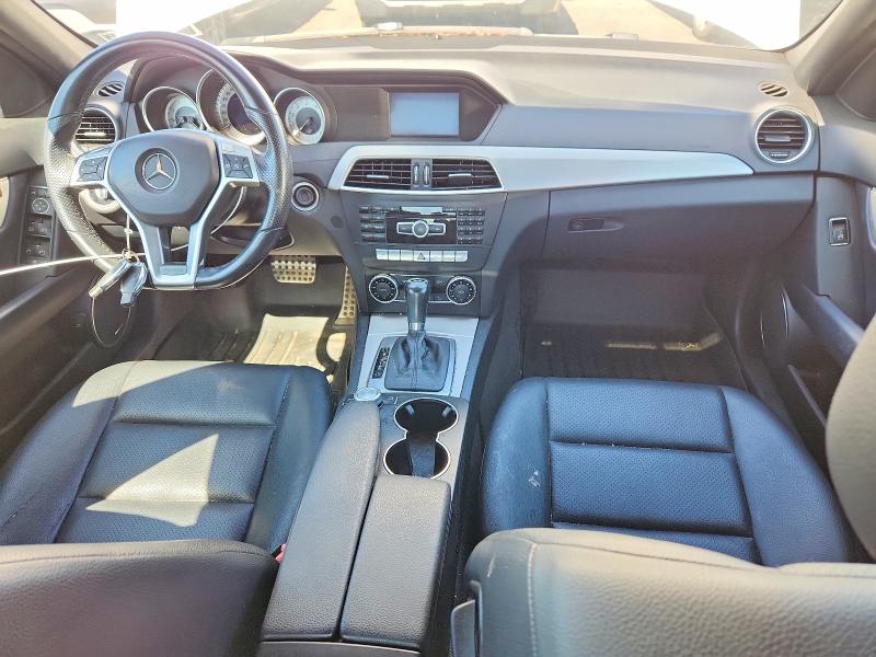 2014 Mercedes-benz C მანქანა იყიდება აუქციონზე, vin: WDDGF8AB9EG177615, აუქციონის ნომერი: 68056506