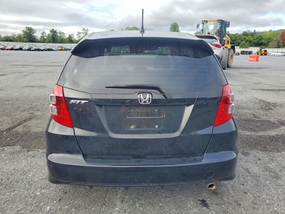 70716516 :رقم المزاد ، JHMGE8G55DC056972 vin ، 2013 Honda Fit مزاد بيع