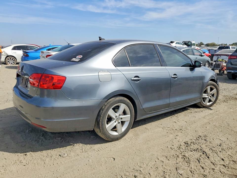 Продажа на аукционе авто 2014 Volkswagen Jetta, vin: 3VWLL7AJ5EM358491, номер лота: 69625026