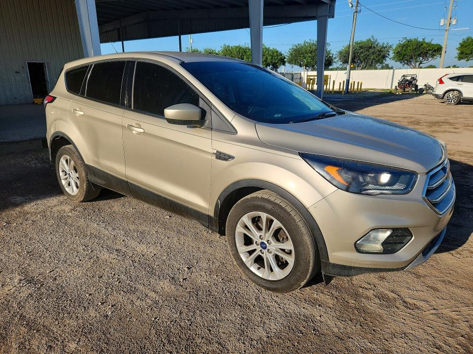 Продажа на аукционе авто 2017 Ford Escape, vin: 1FMCU0GD8HUB66101, номер лота: 70819626