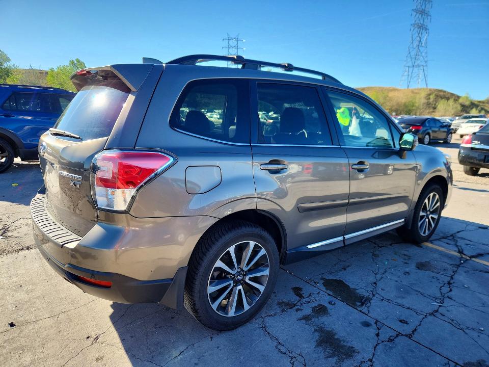 2017 Subaru Forester მანქანა იყიდება აუქციონზე, vin: JF2SJGWC3HH549187, აუქციონის ნომერი: 66467426