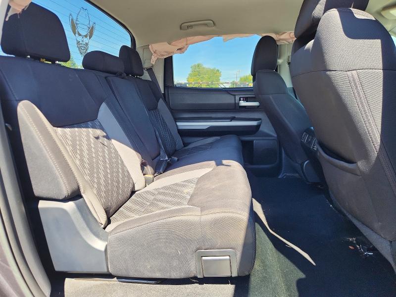 Продаж на аукціоні авто 2018 Toyota Tundra, vin: 5TFDW5F18JX741776, номер лоту: 71104046