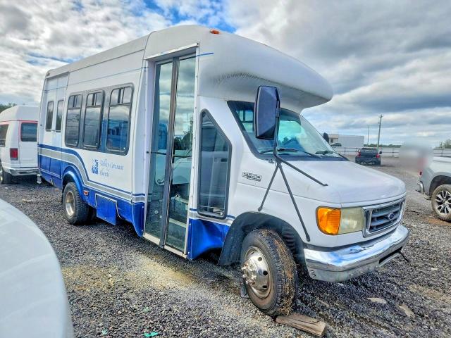 70491386 :رقم المزاد ، 1FDXE45S03HA68625 vin ، 2003 Ford Econoline مزاد بيع