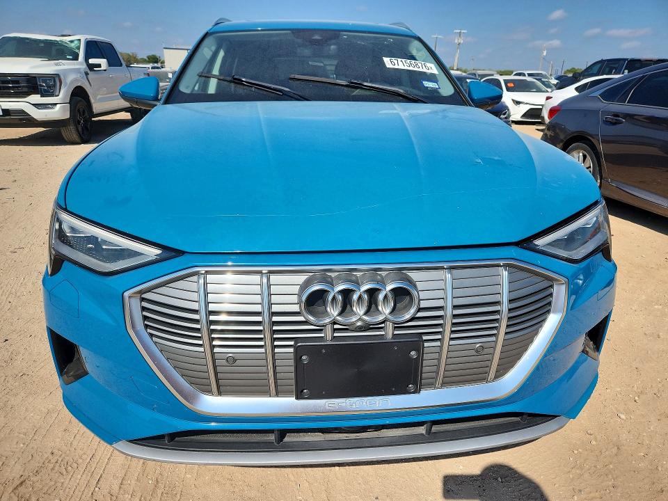 Продаж на аукціоні авто 2019 Audi E-tron, vin: WA1VABGE8KB017310, номер лоту: 67156876