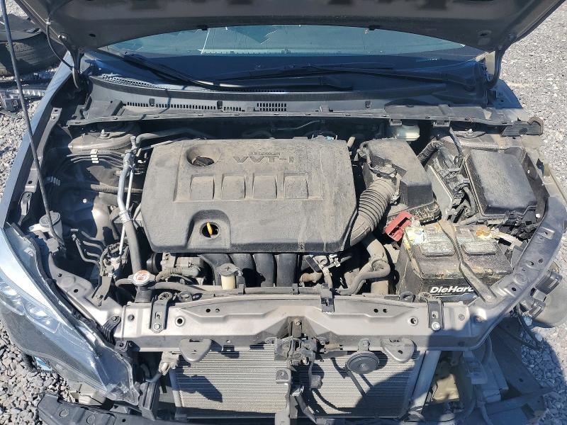 67644576 :رقم المزاد ، 5YFBURHE4HP682867 vin ، 2017 Toyota Corolla مزاد بيع