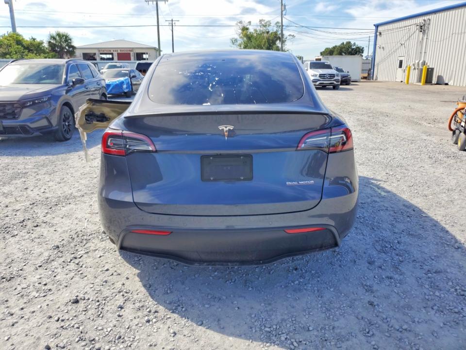 70207406 :رقم المزاد ، 7SAYGDEF1NF505012 vin ، 2022 Tesla Model Y مزاد بيع