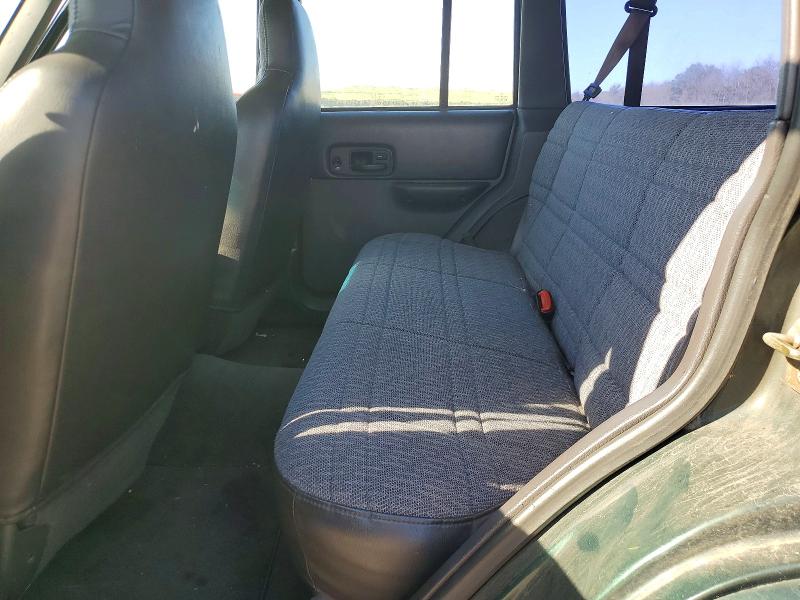 Продажа на аукционе авто 2000 Jeep Cherokee, vin: 1J4FF48SXYL194420, номер лота: 68790256