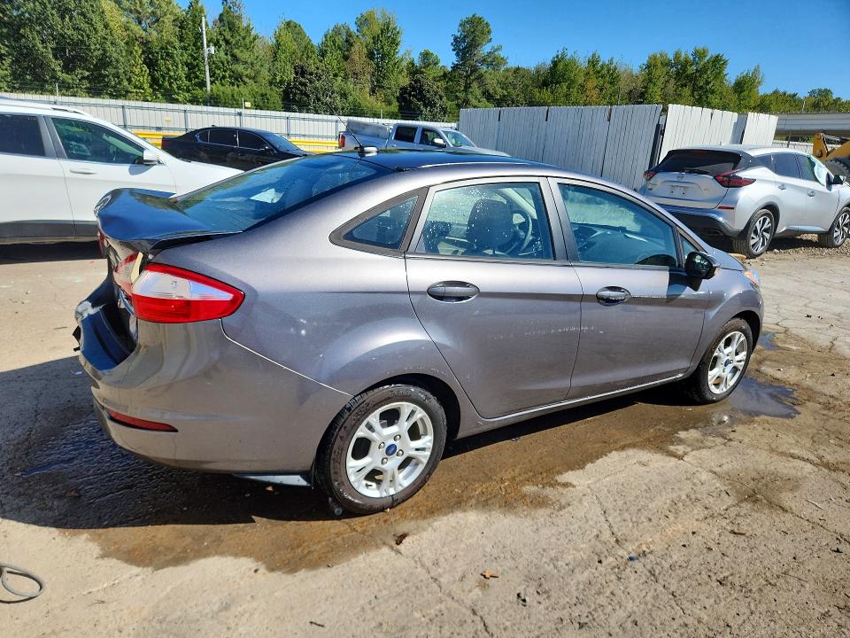 70453536 :رقم المزاد ، 3FADP4BJ9EM211122 vin ، 2014 Ford Fiesta مزاد بيع