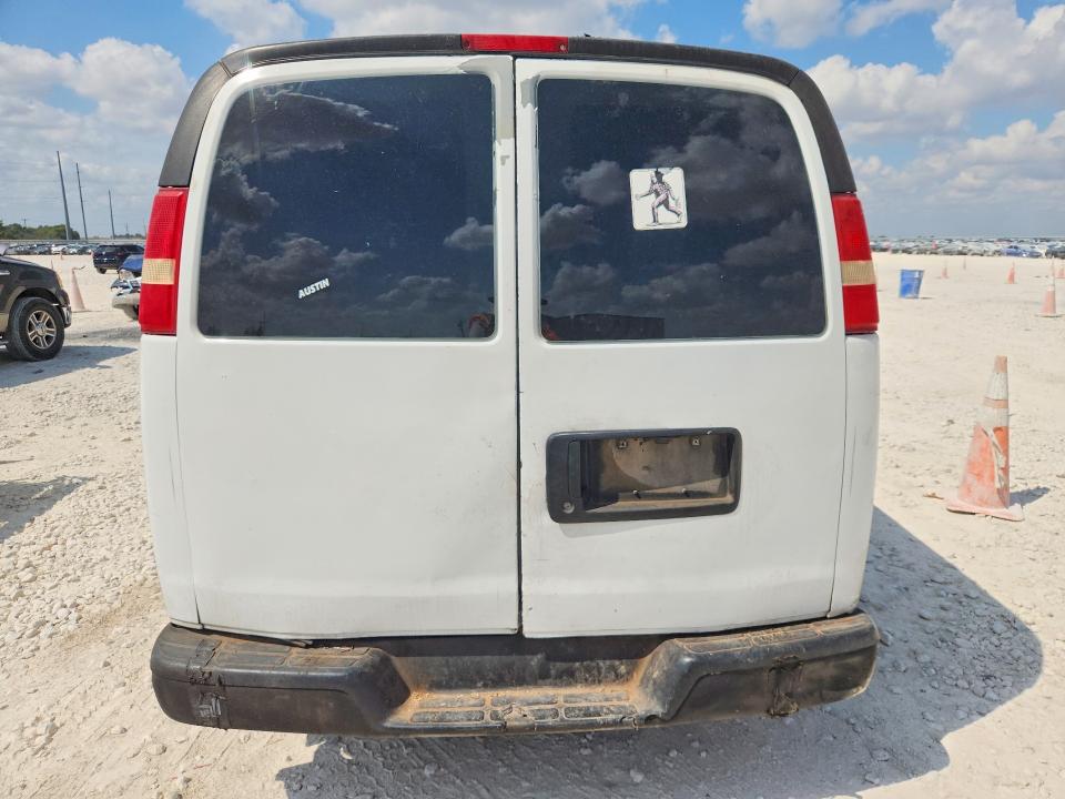 69521816 :رقم المزاد ، 1GCSGAFX5C1146892 vin ، 2012 Chevrolet Express G1500 مزاد بيع
