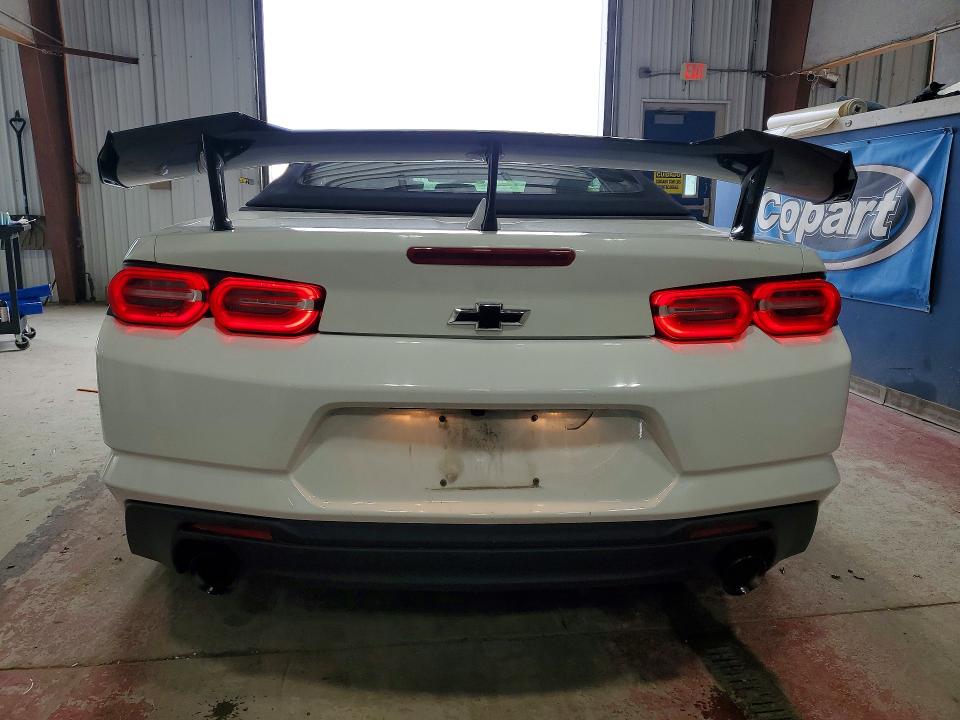 Продажа на аукционе авто 2019 Chevrolet Camaro, vin: 1G1FB3DSXK0132261, номер лота: 67290176