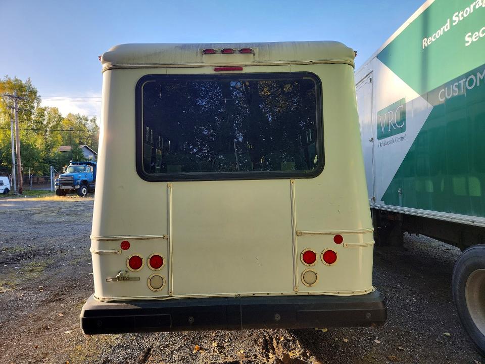 69012526 :رقم المزاد ، 1FDFE4FS6BDA63087         vin ، 2011 Ford Econoline مزاد بيع