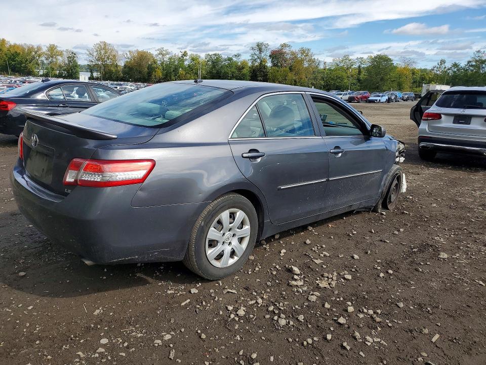 2010 Toyota Camry მანქანა იყიდება აუქციონზე, vin: 4T4BF3EK7AR056886, აუქციონის ნომერი: 70135656