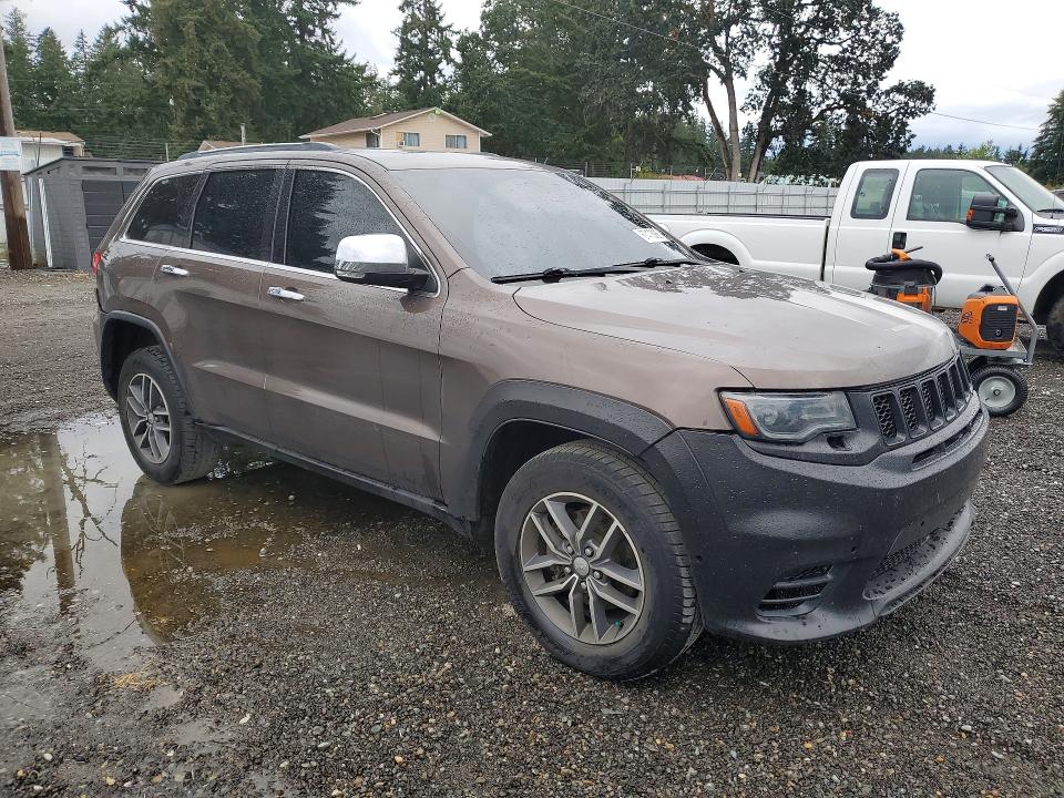 67473066 :رقم المزاد ، 1C4RJFBG8JC324587 vin ، 2018 Jeep Grand Cherokee مزاد بيع