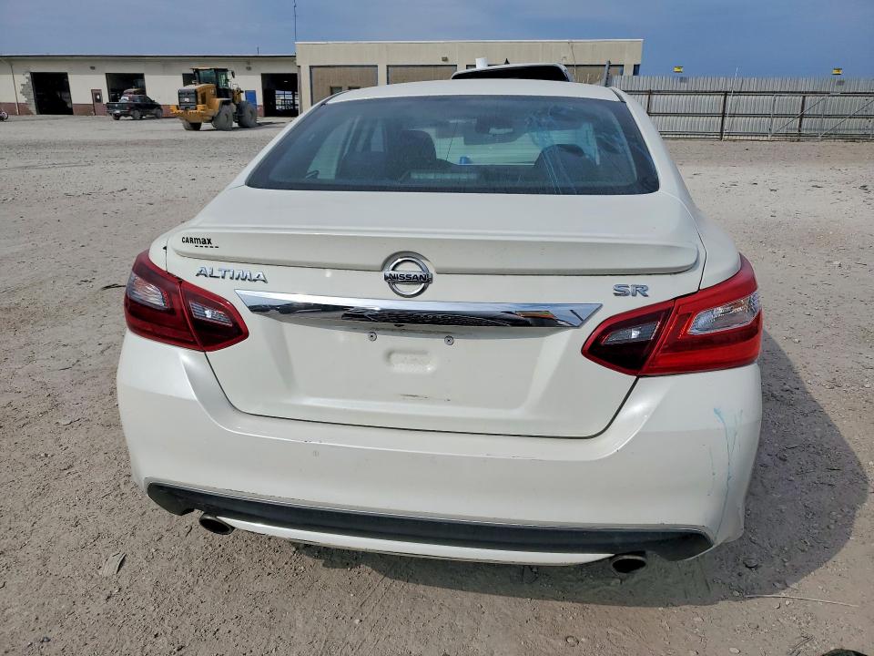 2017 Nissan Altima მანქანა იყიდება აუქციონზე, vin: 1N4AL3AP9HC264598, აუქციონის ნომერი: 71076356