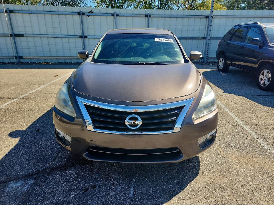 2015 Nissan Altima მანქანა იყიდება აუქციონზე, vin: 1N4BL3AP7FC162038, აუქციონის ნომერი: 70541876