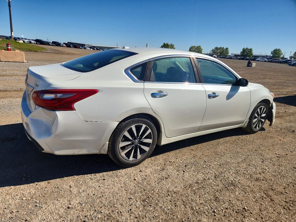 Продаж на аукціоні авто 2018 Nissan Altima, vin: 1N4AL3AP8JC179239, номер лоту: 69298286
