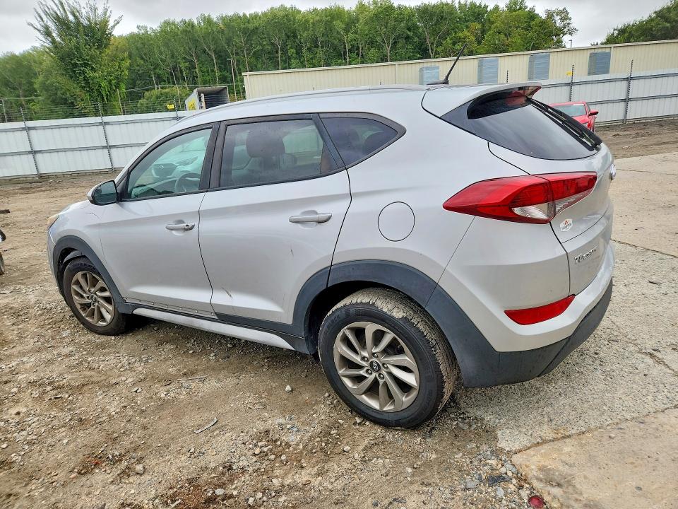 2017 Hyundai Tucson მანქანა იყიდება აუქციონზე, vin: KM8J3CA44HU483779, აუქციონის ნომერი: 69898916