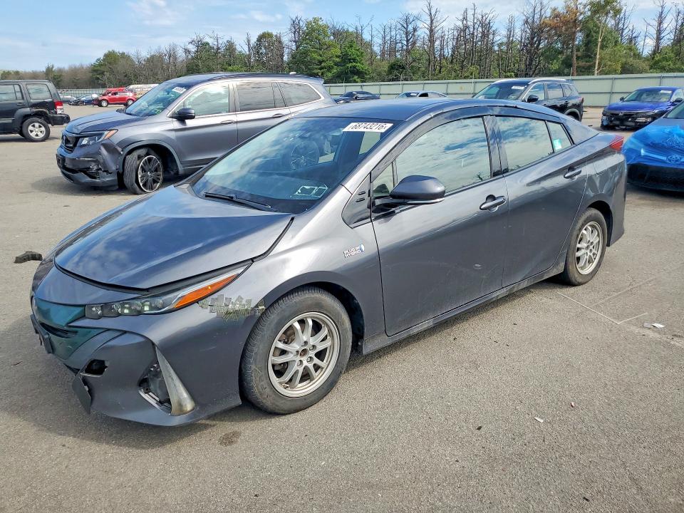 68743216 :رقم المزاد ، JTDKARFP4H3064504 vin ، 2017 Toyota Prius Prime مزاد بيع