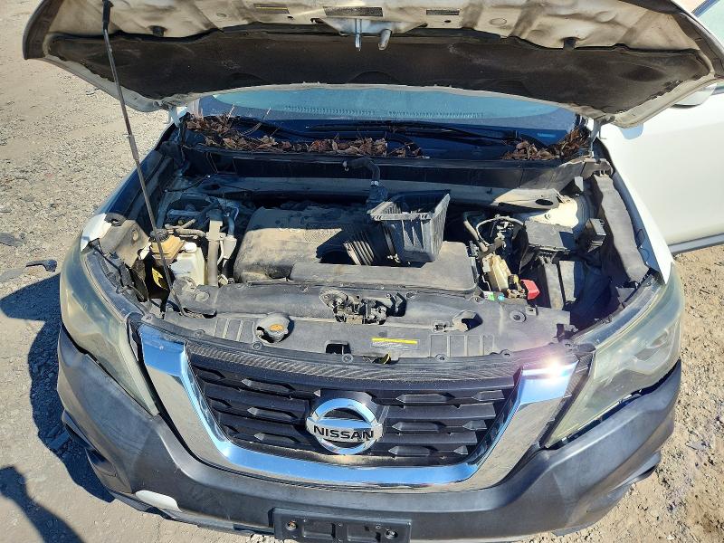 68333016 :رقم المزاد ، 5N1DR2MN7HC675200 vin ، 2017 Nissan Pathfinder مزاد بيع
