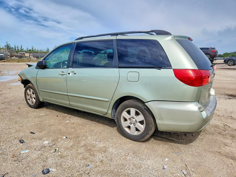 2010 Toyota Sienna მანქანა იყიდება აუქციონზე, vin: 5TDKK4CC2AS299943, აუქციონის ნომერი: 68308396