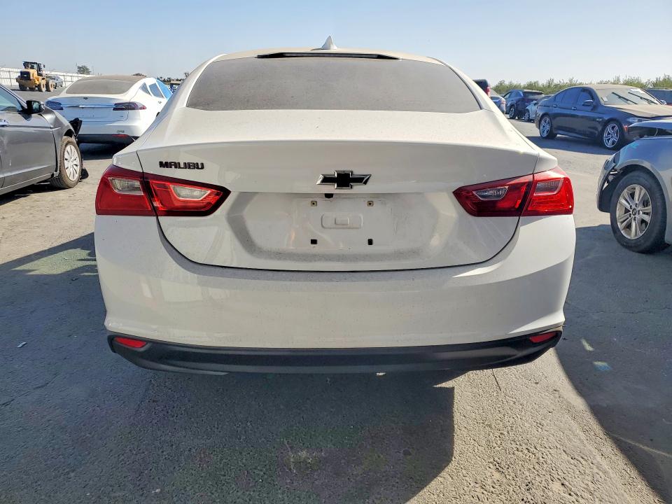 Продаж на аукціоні авто 2018 Chevrolet Malibu, vin: 1G1ZD5ST2JF271049, номер лоту: 68860626