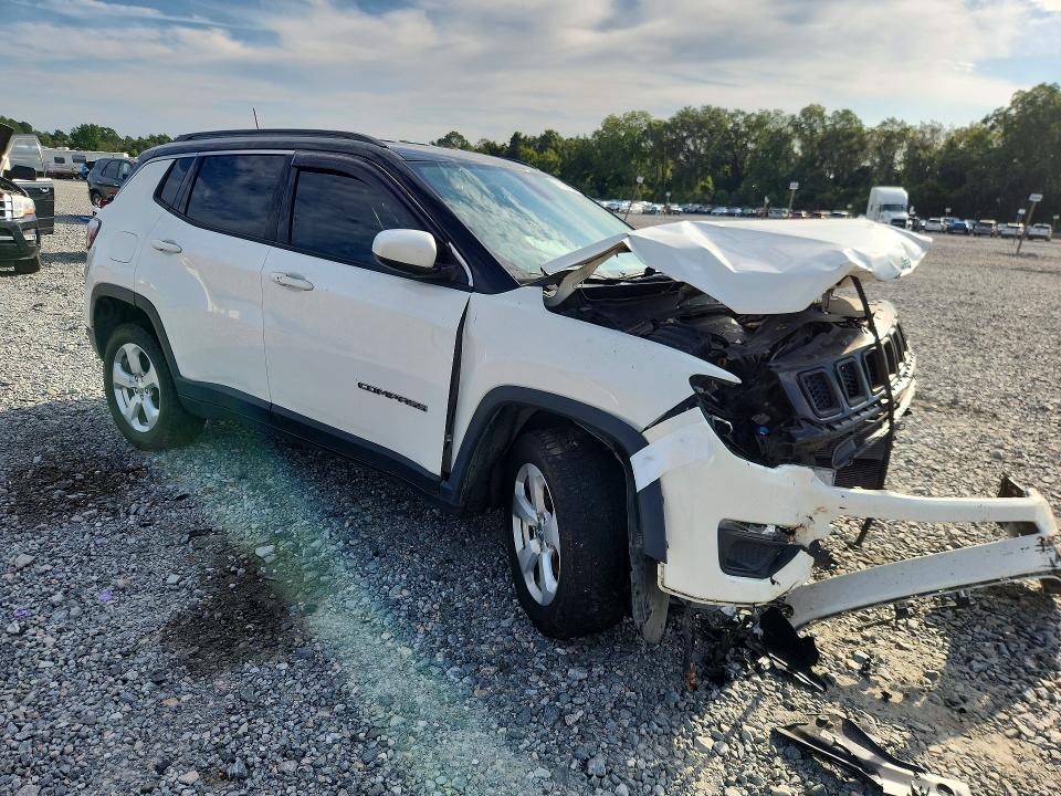 67680596 :رقم المزاد ، 3C4NJDBB4JT192584 vin ، 2018 Jeep Compass مزاد بيع