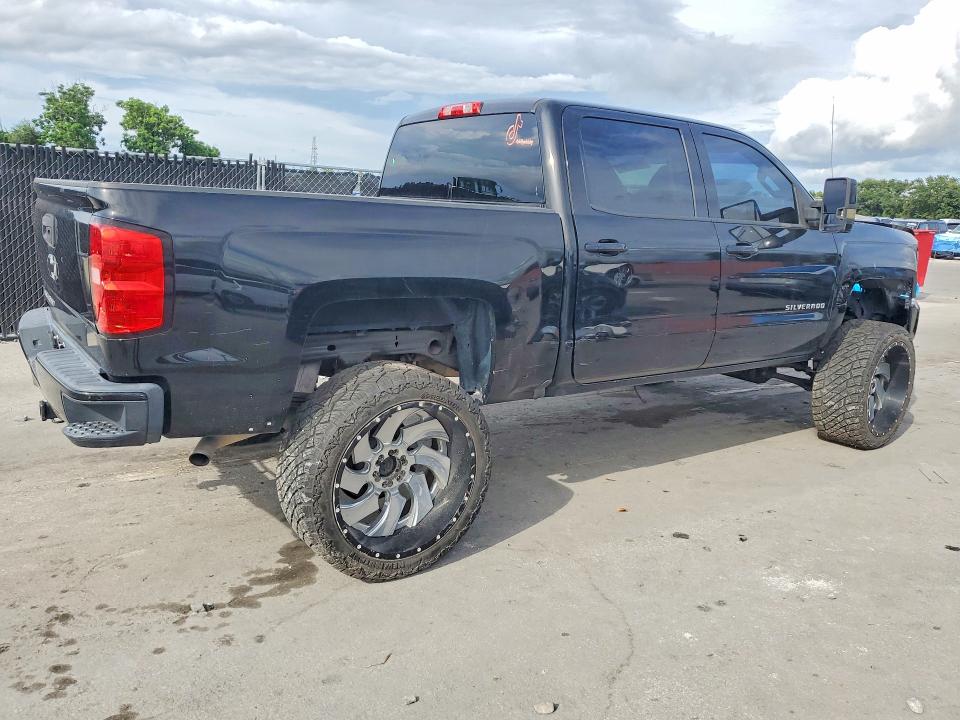 70062466 :رقم المزاد ، 3GCPCPEH7JG144266 vin ، 2018 Chevrolet Silverado مزاد بيع