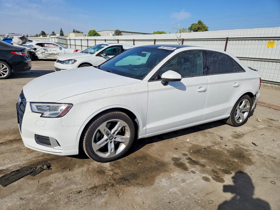 Продажа на аукционе авто 2017 Audi A3, vin: WAUAUGFF6H1027381, номер лота: 68076666