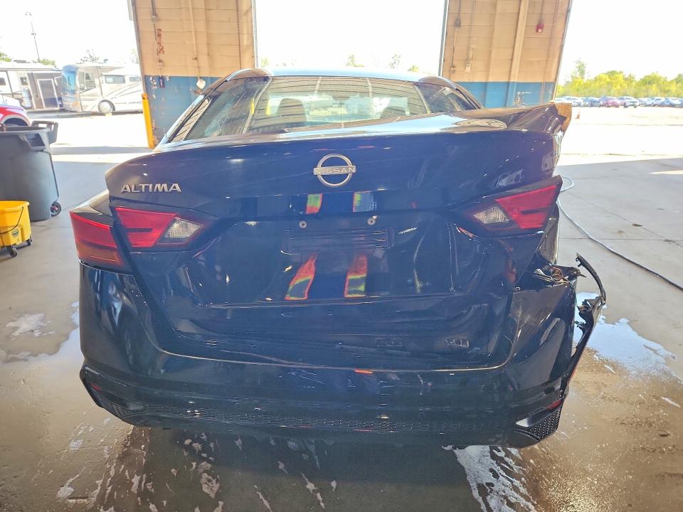 68695296 :رقم المزاد ، 1N4BL4BV1PN353379 vin ، 2023 Nissan Altima مزاد بيع
