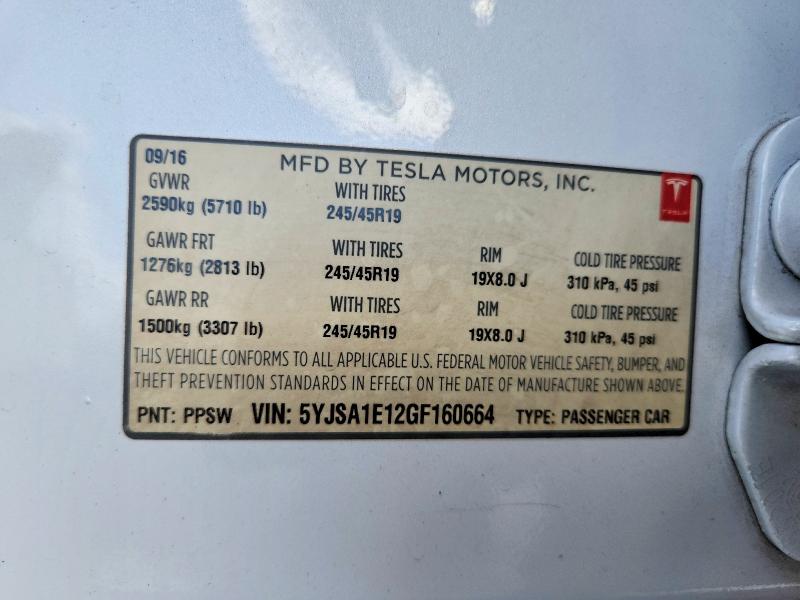 70273366 :رقم المزاد ، 5YJSA1E12GF160664 vin ، 2016 Tesla Model S مزاد بيع