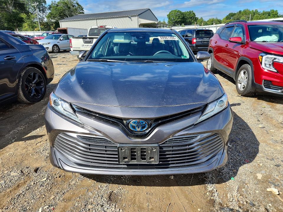 69961486 :رقم المزاد ، 4T1F31AK5LU017571 vin ، 2020 Toyota Camry مزاد بيع